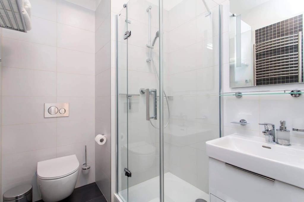 Friendly Private In The Sharing Flat Pensjonat Praga